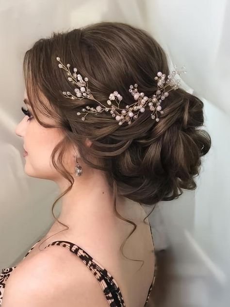 Exquisite Bridal Bun Hairstyles for Indian Weddings
